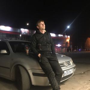 Парни в Новокубанске: Валентин, 32 - ищет девушку из Новокубанска