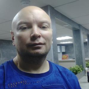 Виталий, 46 лет, Сургут