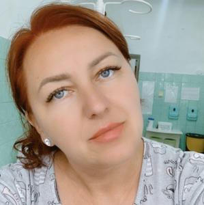 Девушки в Азове: Наталья, 51 - ищет парня из Азова