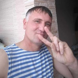 Парни в Омске: Арсен, 43 - ищет девушку из Омска