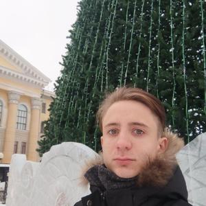 Парни в Томске: Andrey, 18 - ищет девушку из Томска
