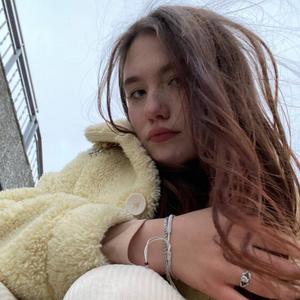 Девушки в Барнауле (Алтайский край): Дарья, 18 - ищет парня из Барнаула (Алтайский край)