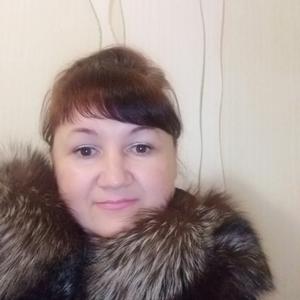 Девушки в Саратове: Ирина, 46 - ищет парня из Саратова