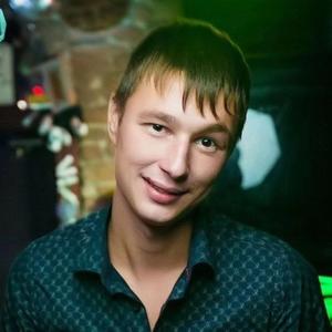 Парни в Новосибирске: Илья, 33 - ищет девушку из Новосибирска