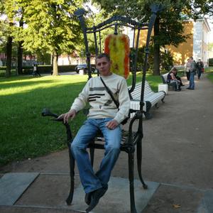 Олег, 45 лет, Белово