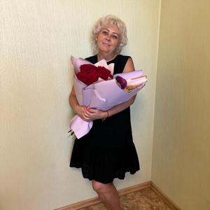 Девушки в Саратове: Ольга, 49 - ищет парня из Саратова