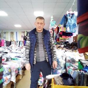 Игорь, 54 года, Невельск