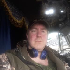 Игорь, 38 лет, Окуловка