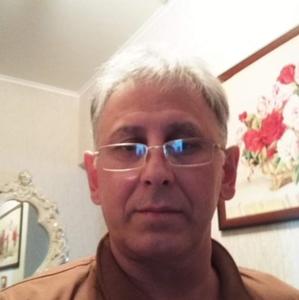 Рустам, 61 год, Курск