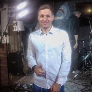 Парни в Омске: Виталя, 37 - ищет девушку из Омска