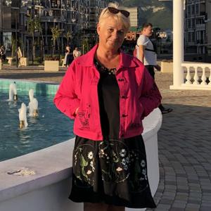 Девушки в Оренбурге: Лидия, 63 - ищет парня из Оренбурга