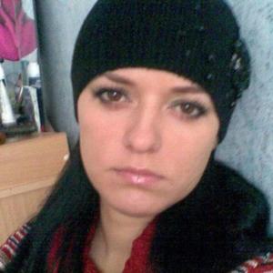 Девушки в Татарстане: Лена, 31 - ищет парня из Татарстана