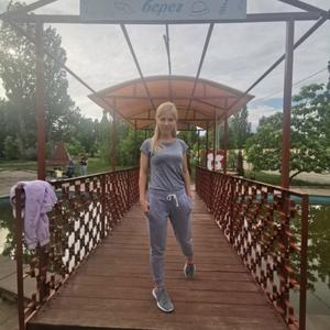Девушки в Саратове: Наталия, 38 - ищет парня из Саратова