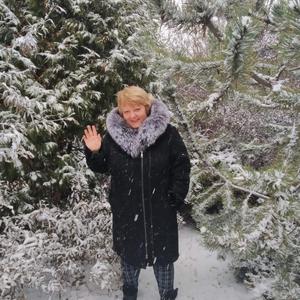 Девушки в Таганроге: Ира, 60 - ищет парня из Таганрога