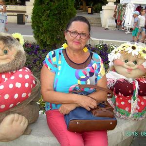 Людмила, 65 лет, Таганрог