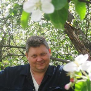 Андрей, 58 лет, Донецк