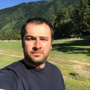 Парни в Черкесске: Руслан, 35 - ищет девушку из Черкесска