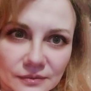 Девушки в Волковыск: Незнакомка, 42 - ищет парня из Волковыск