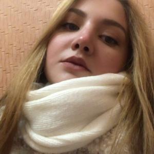 Девушки в Челябинске: Анна, 25 - ищет парня из Челябинска
