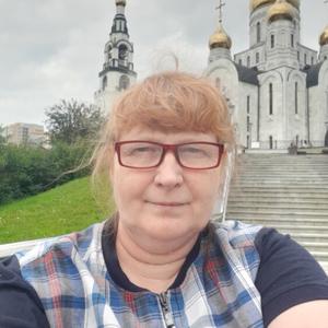 Девушки в Ханты-Мансийске: Ирина, 54 - ищет парня из Ханты-Мансийска
