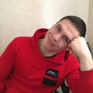 Парни в Ижевске: Илья, 22 - ищет девушку из Ижевска