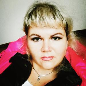 Девушки в Омске: Ольга, 38 - ищет парня из Омска