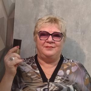 Девушки в Пскове: Ольга, 63 - ищет парня из Пскова