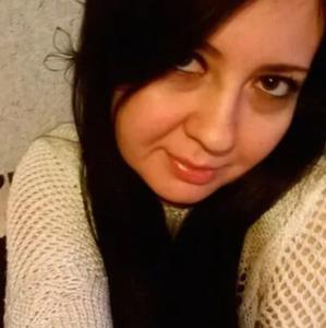 Девушки в Томске: София, 43 - ищет парня из Томска