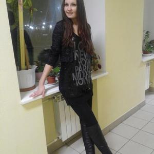 Девушки в Гатчине: Svetlana, 40 - ищет парня из Гатчины