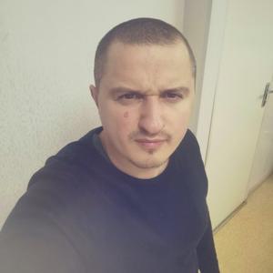 Олег, 38 лет, Нижневартовск