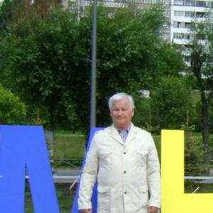 Леонид, 69 лет, Пермь