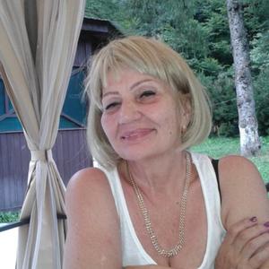 Девушки в Нальчике: Лариса Исаковна Агеикина, 73 - ищет парня из Нальчика