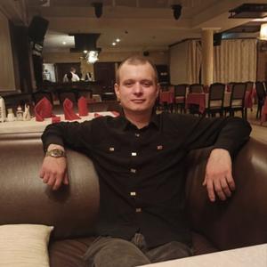 Алекс, 30 лет, Ульяновск