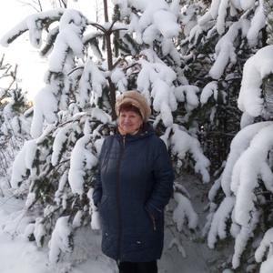 Девушки в Новодвинске: Вера, 71 - ищет парня из Новодвинска