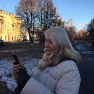 Девушки в Кемерово: Валентина, 42 - ищет парня из Кемерово