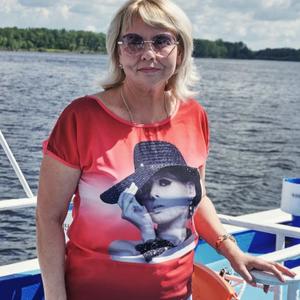 Девушки в Новокуйбышевске: Елена, 51 - ищет парня из Новокуйбышевска
