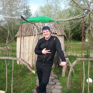 Парни в Черкесске: Макс, 33 - ищет девушку из Черкесска