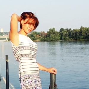Девушки в Уфе (Башкортостан): Юля, 38 - ищет парня из Уфы (Башкортостан)