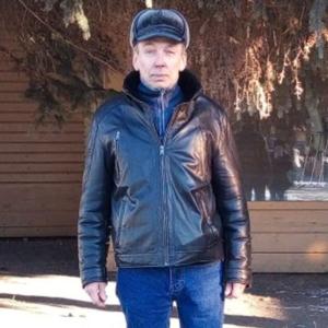 Владимир, 58 лет, Магадан