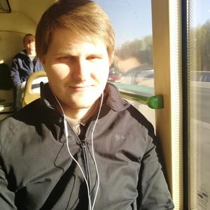 Иван, 25 лет, Москва