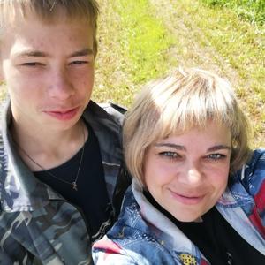 Девушки в Нижний Новгороде: Алёна, 36 - ищет парня из Нижний Новгорода