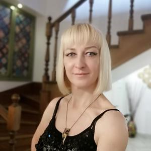 Девушки в Ставрополе: Елена, 47 - ищет парня из Ставрополя