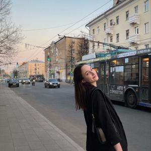 Девушки в Серпухове: Алина, 21 - ищет парня из Серпухова