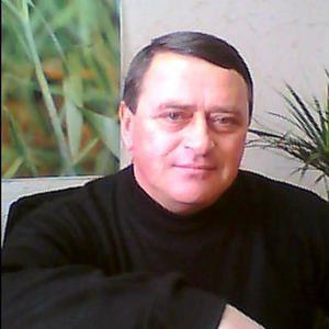 Валерий, 65 лет, Калининград