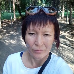 Девушки в Омске: Женя, 37 - ищет парня из Омска