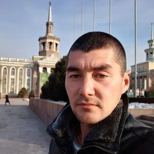 Парни в Бишкеке: Алмазкалыбаев, 35 - ищет девушку из Бишкека