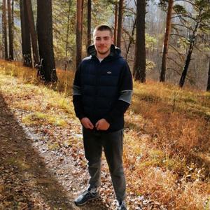Парни в Томске: Илья, 18 - ищет девушку из Томска