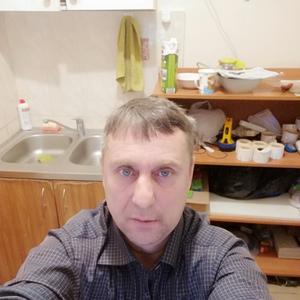 Эдуард, 54 года, Горнозаводск