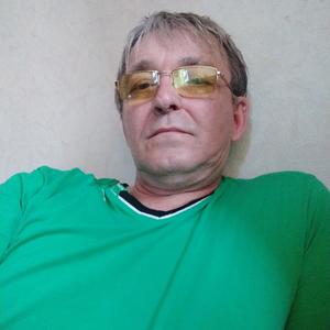 Андрей, 56 лет, Надым