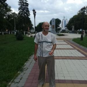 Парни в Армавире: Виктор Романовский, 69 - ищет девушку из Армавира